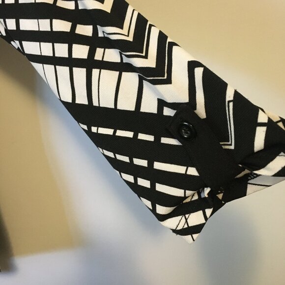 Ricki's Retro B&W Zigzag Stretchy Tunic Shirt - Picture 4 of 16